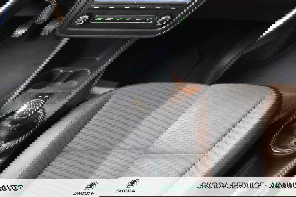 Skoda Roomster usata a Verona (13)