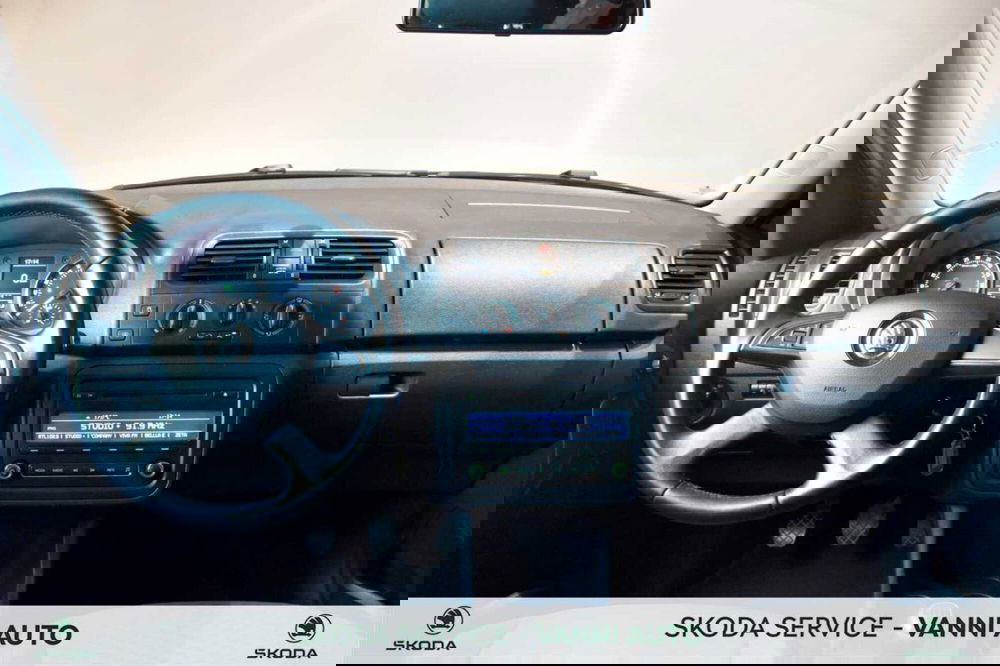 Skoda Roomster usata a Verona (9)