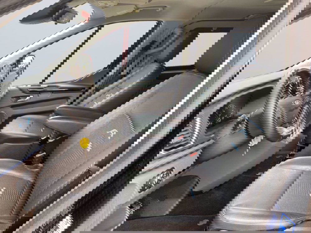 Ford Tourneo Custom usata a Milano (9)