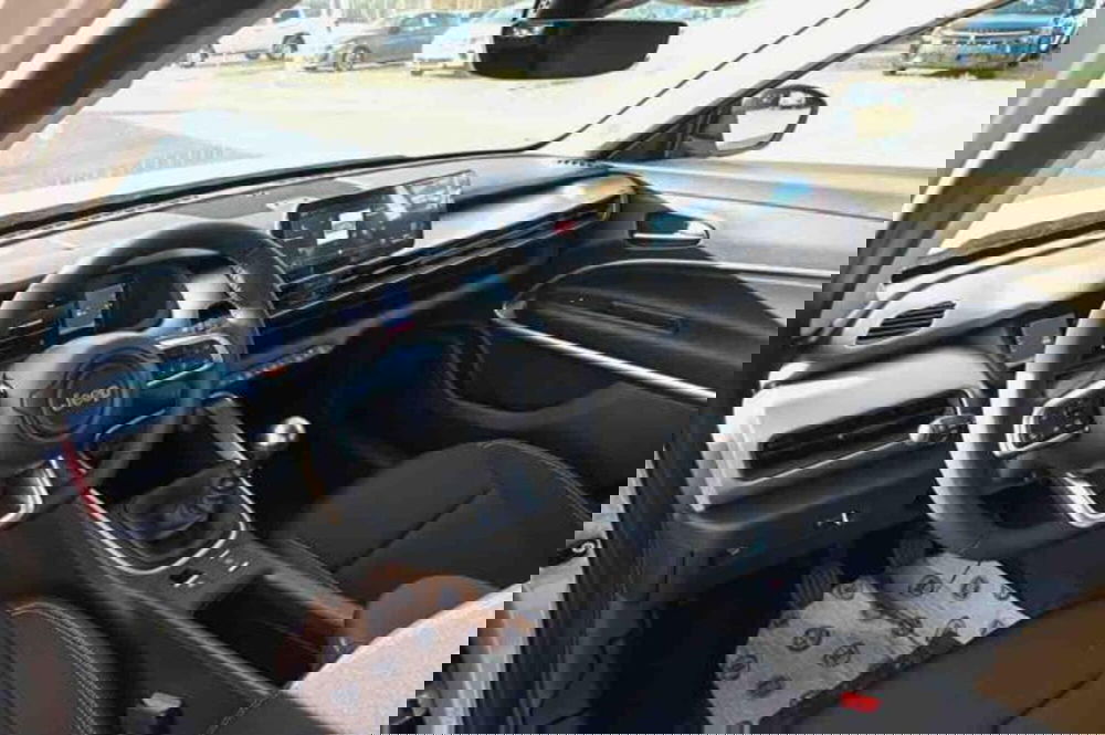 Jeep Avenger nuova a Torino (12)