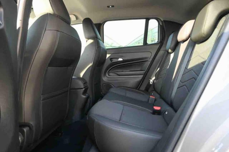 Jeep Avenger nuova a Torino (15)