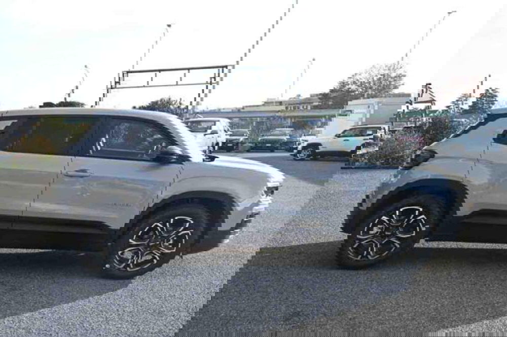 Jeep Avenger nuova a Torino (4)