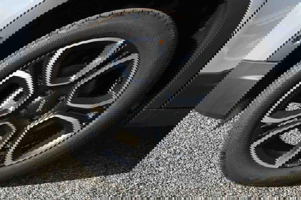 Jeep Avenger nuova a Torino (10)