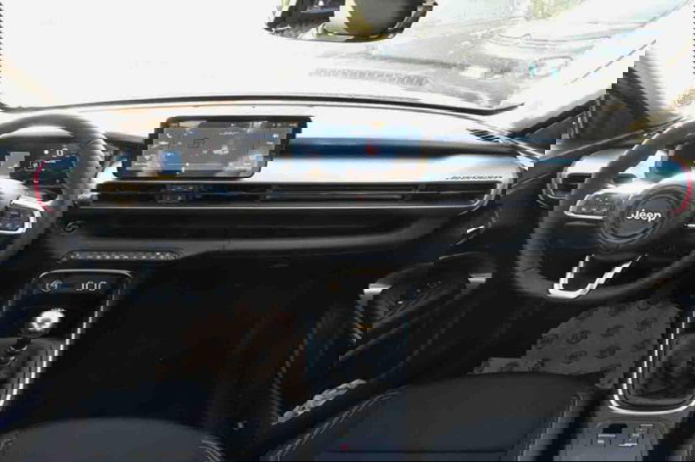 Jeep Avenger nuova a Torino (11)