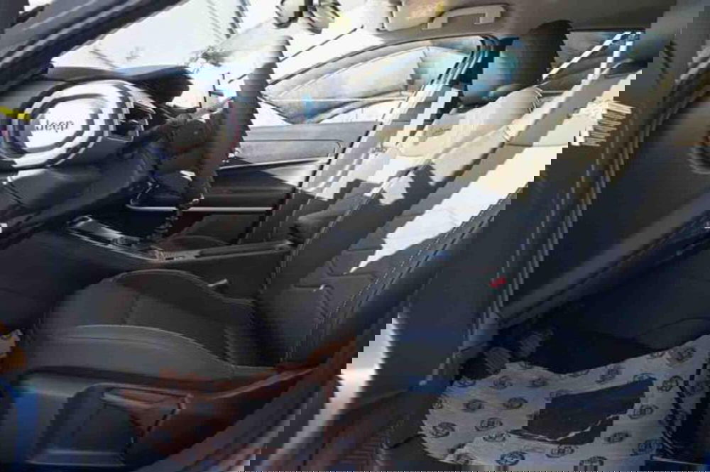 Jeep Avenger nuova a Torino (13)