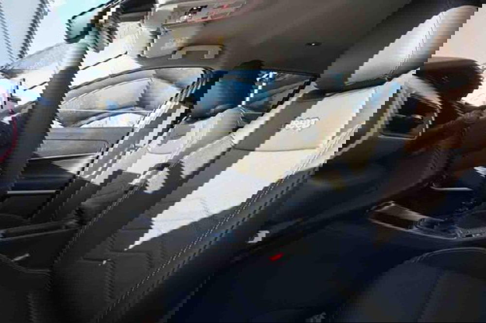 Jeep Avenger nuova a Torino (14)