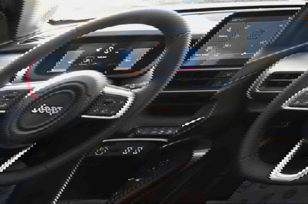 Jeep Avenger nuova a Torino (16)