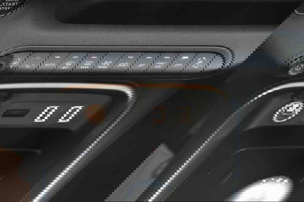 Jeep Avenger nuova a Torino (19)