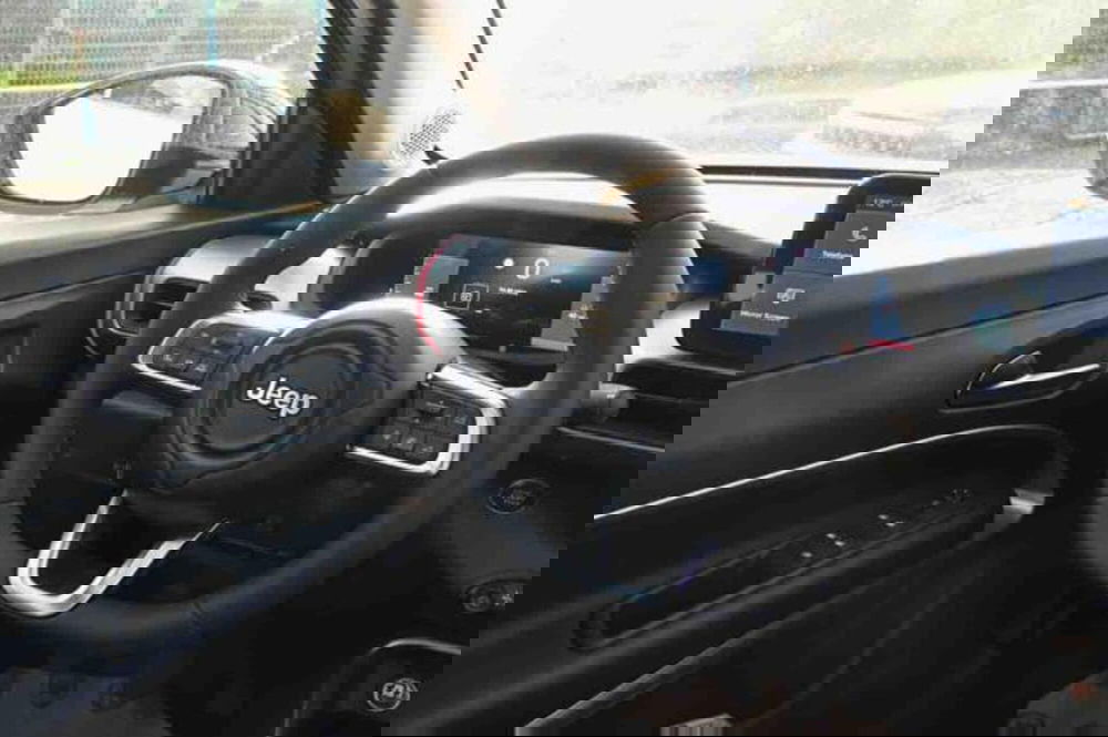 Jeep Avenger nuova a Torino (20)