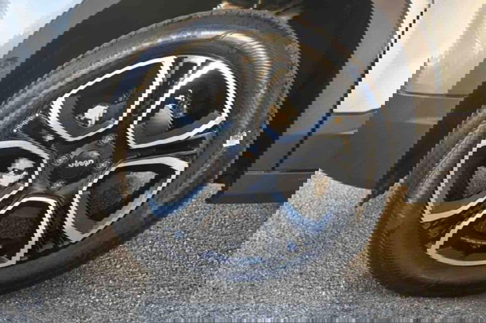 Jeep Avenger nuova a Torino (10)