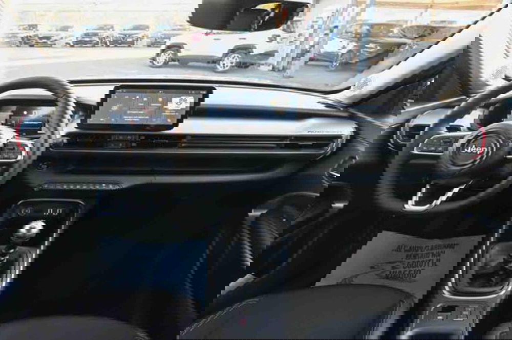 Jeep Avenger nuova a Torino (11)