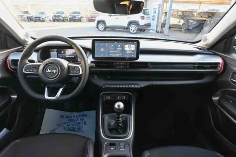 Jeep Avenger nuova a Torino (11)