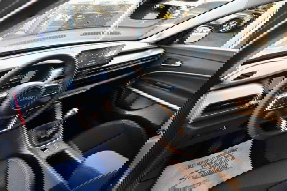 Jeep Avenger nuova a Torino (12)