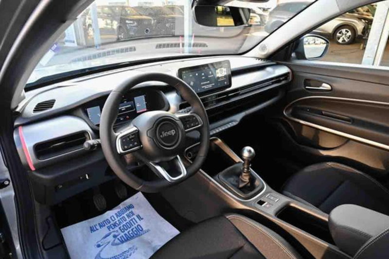 Jeep Avenger nuova a Torino (12)