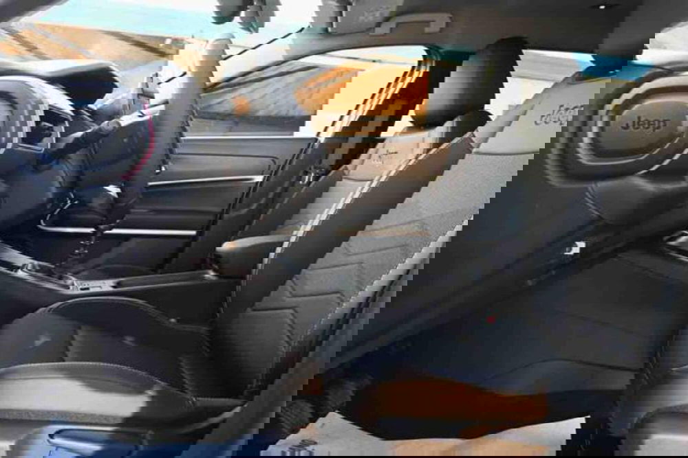 Jeep Avenger nuova a Torino (13)