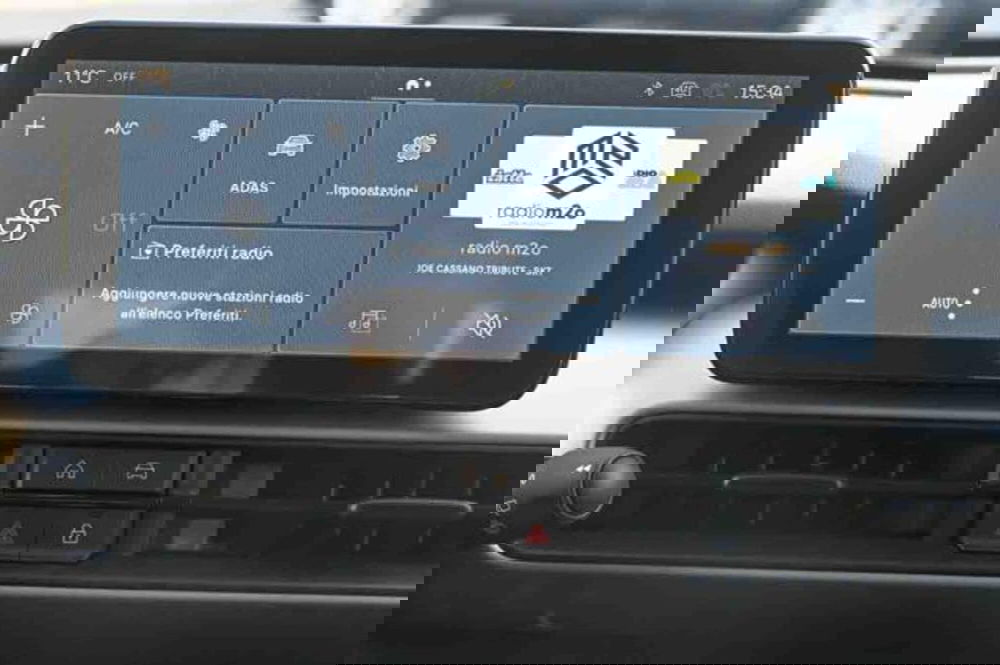 Jeep Avenger nuova a Torino (18)