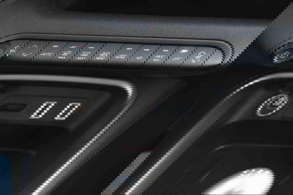 Jeep Avenger nuova a Torino (19)