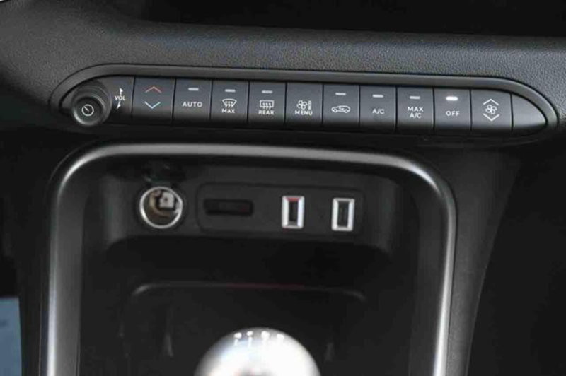 Jeep Avenger nuova a Torino (19)