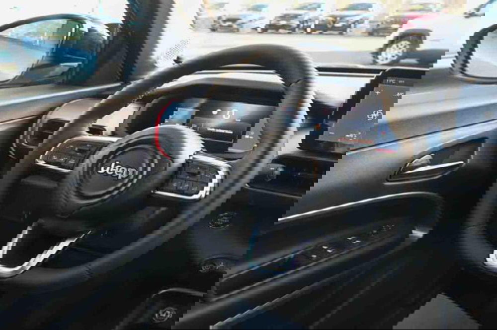 Jeep Avenger nuova a Torino (20)