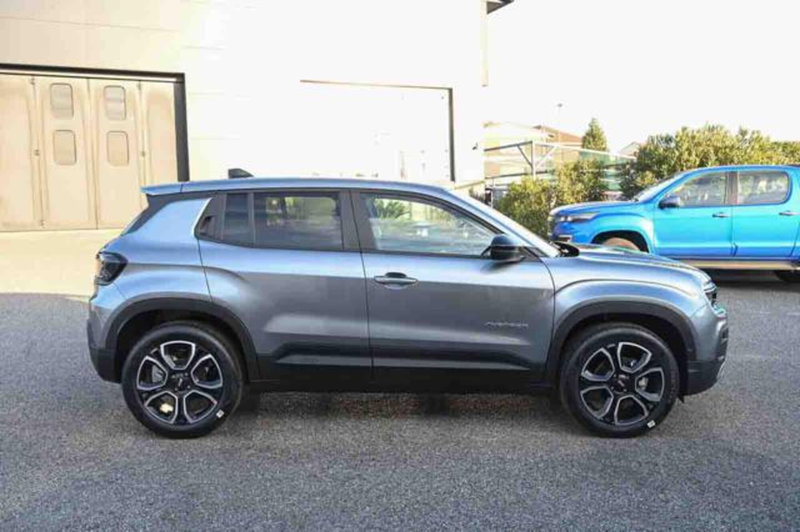 Jeep Avenger nuova a Torino (4)