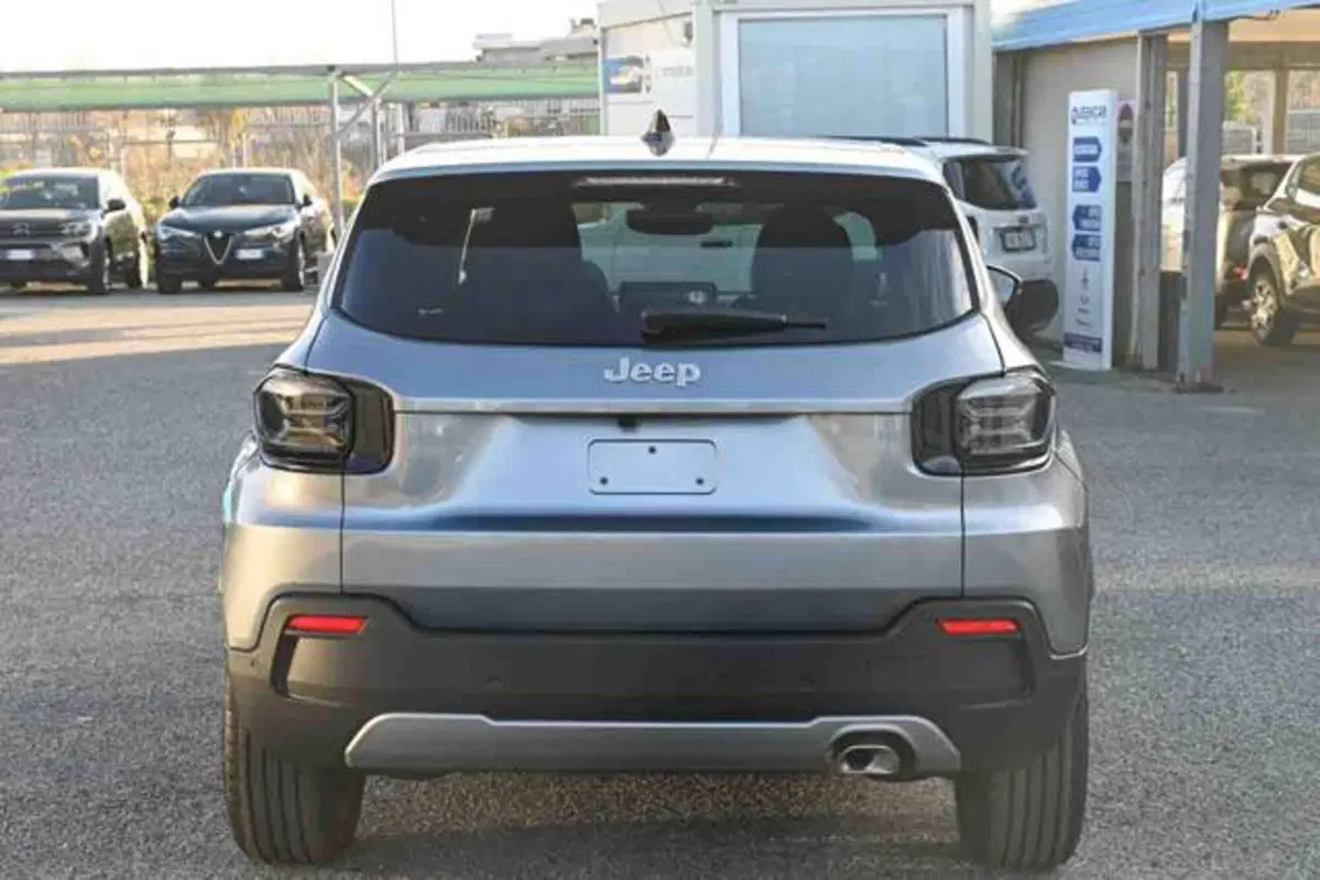 Jeep Avenger nuova a Torino (6)