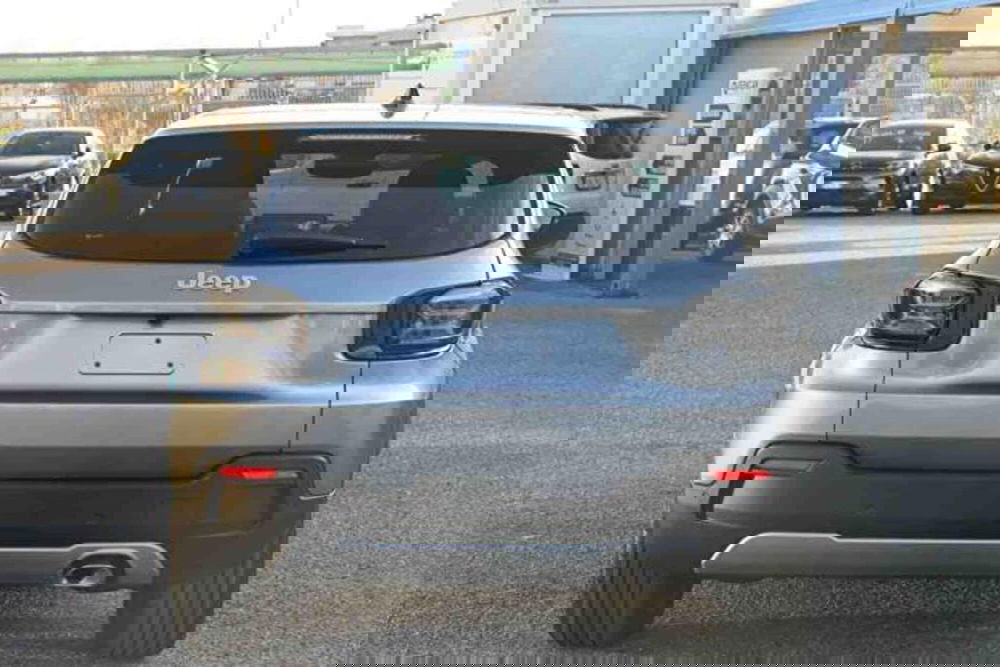 Jeep Avenger nuova a Torino (6)