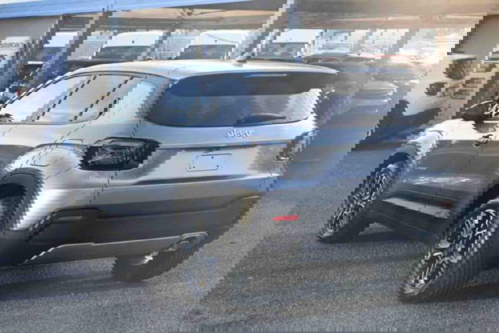 Jeep Avenger nuova a Torino (7)