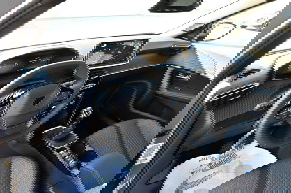 Peugeot 2008 nuova a Torino (12)