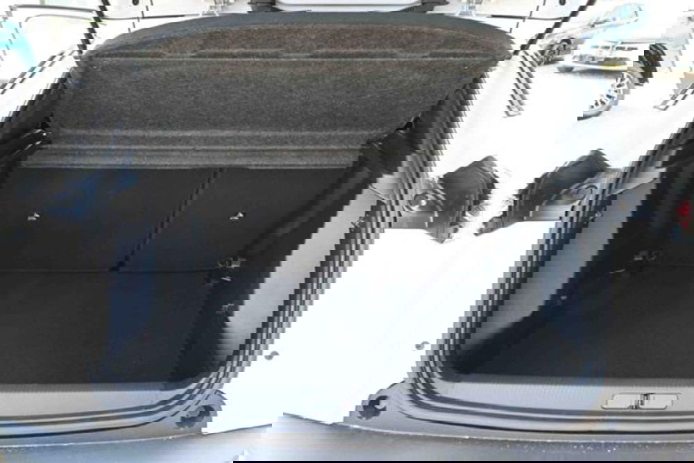 Peugeot 2008 nuova a Torino (9)