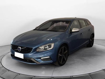 Volvo V60 T6 AWD Geartronic R-design del 2016 usata a Torino