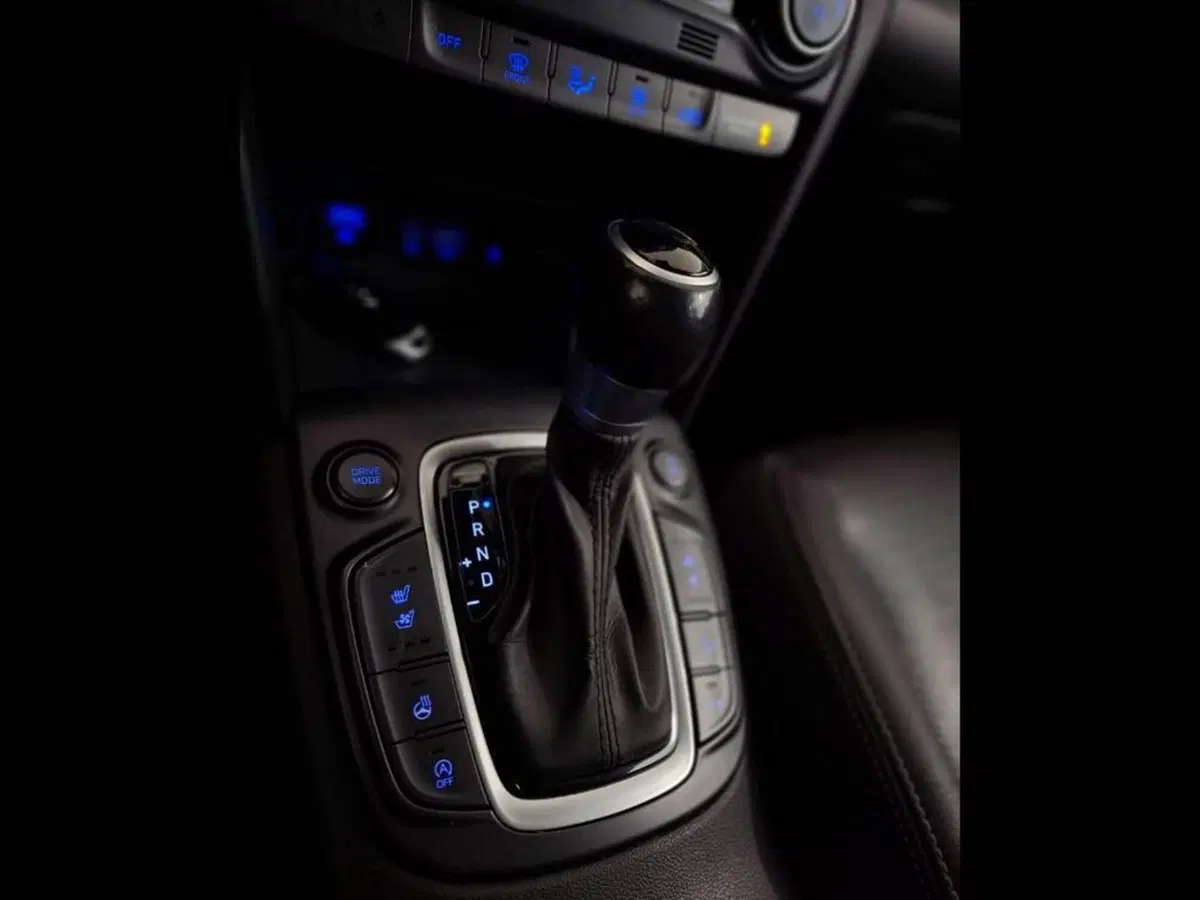 Hyundai Kona usata a Torino (9)