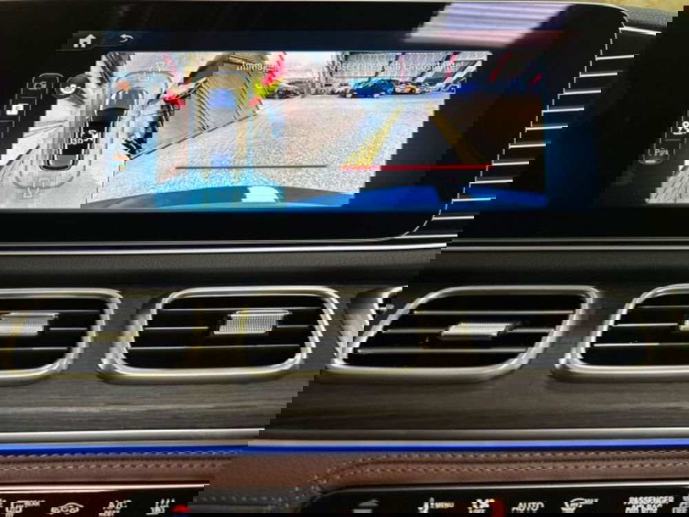 Mercedes-Benz EQE SUV nuova a Bologna (12)