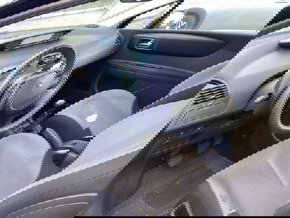 Suzuki Grand Vitara usata a Roma (15)