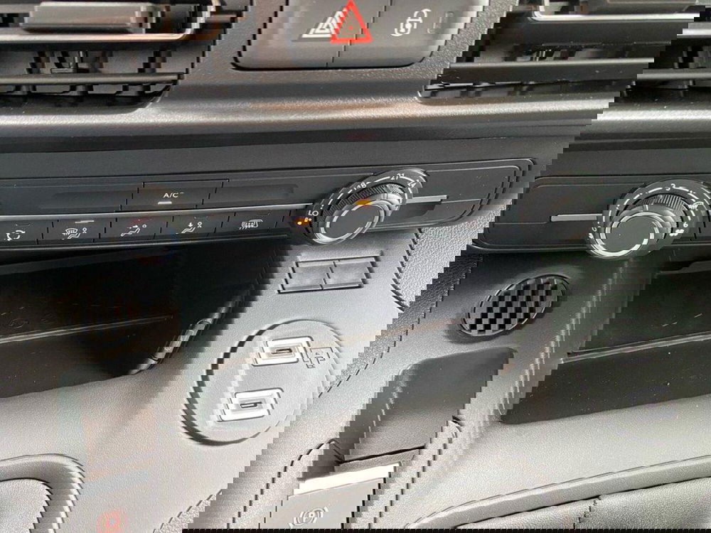 Peugeot Partner Furgone nuova a Torino (11)