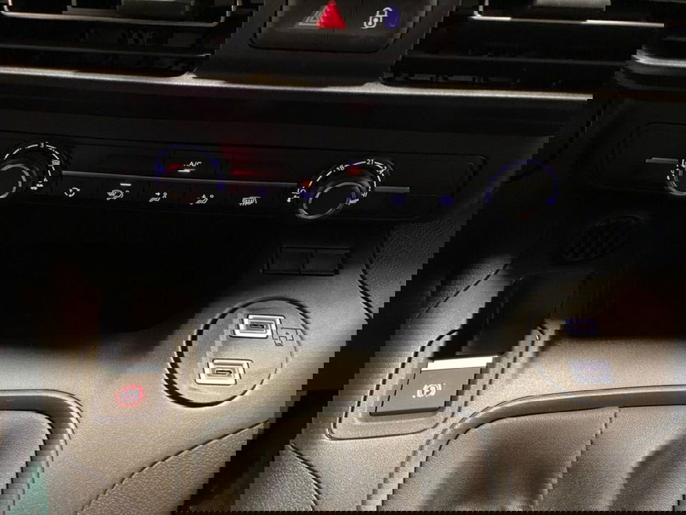 Peugeot Partner Furgone nuova a Torino (11)