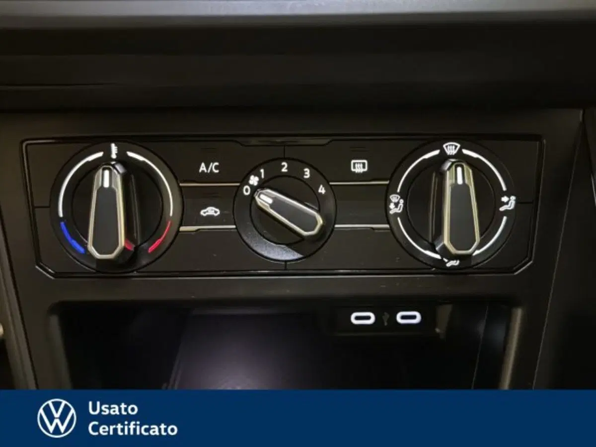 Volkswagen Taigo usata a Vicenza (14)