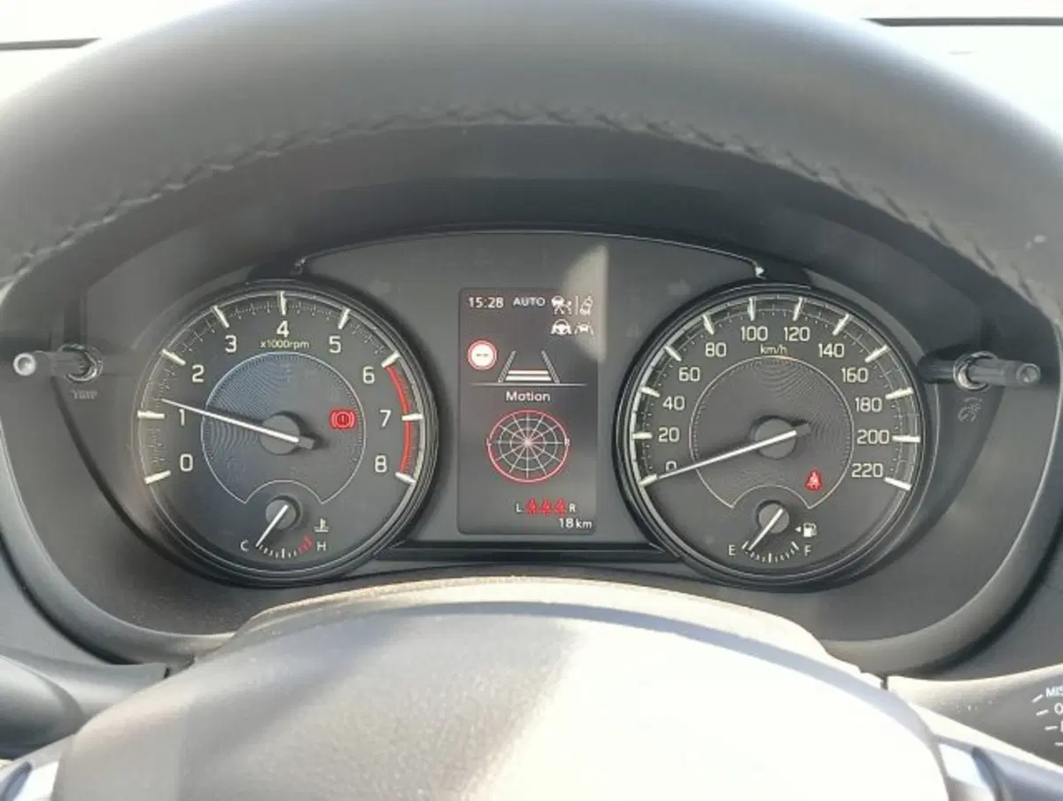 Suzuki S-Cross nuova a Brescia (7)