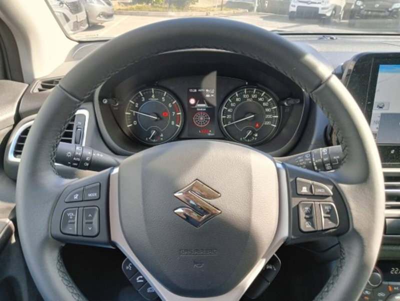 Suzuki S-Cross nuova a Brescia (8)