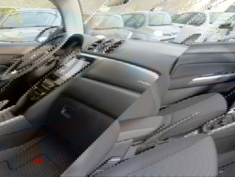 Suzuki Vitara nuova a Brescia (15)