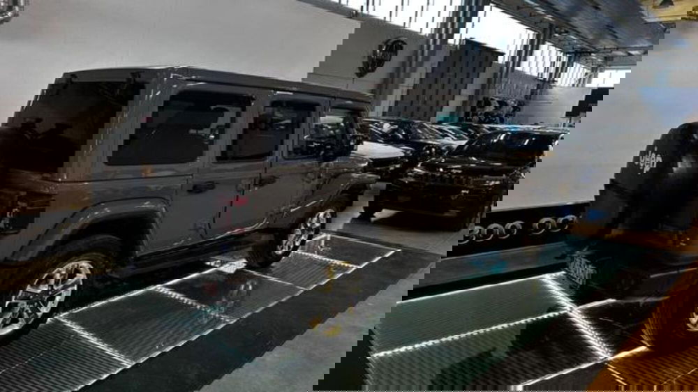 Jeep Wrangler Unlimited usata a Reggio Emilia (6)