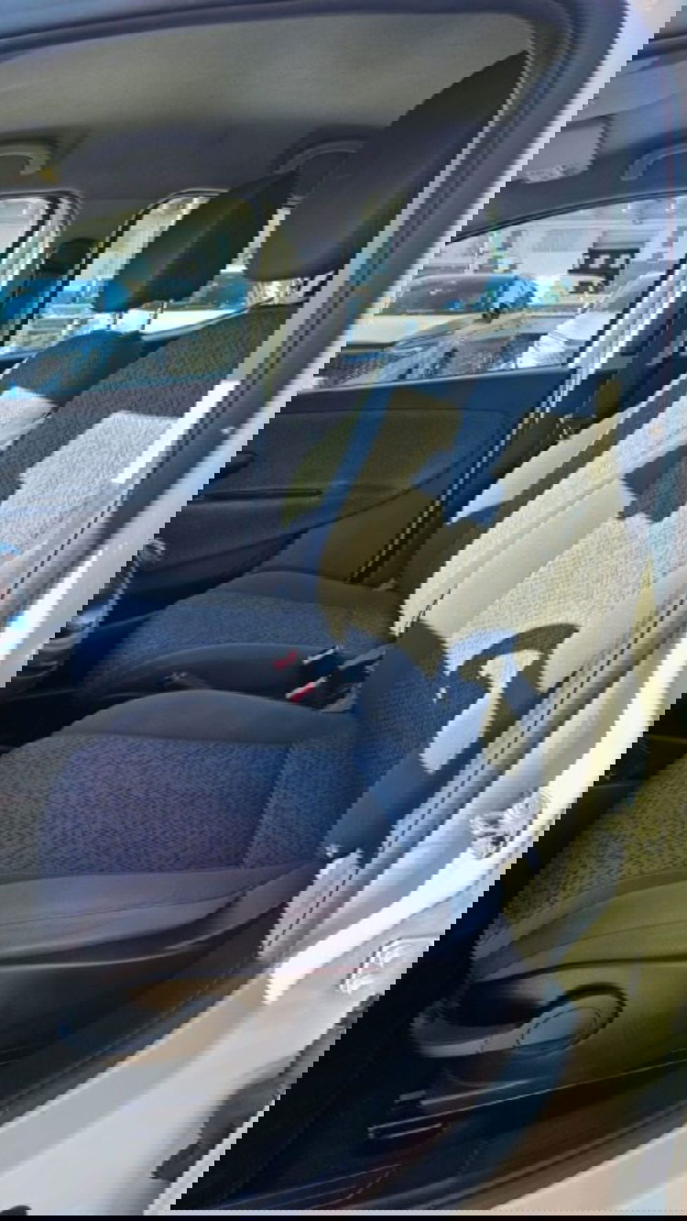 Lancia Ypsilon usata a Lucca (13)