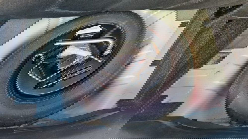 Lancia Ypsilon usata a Lucca (15)