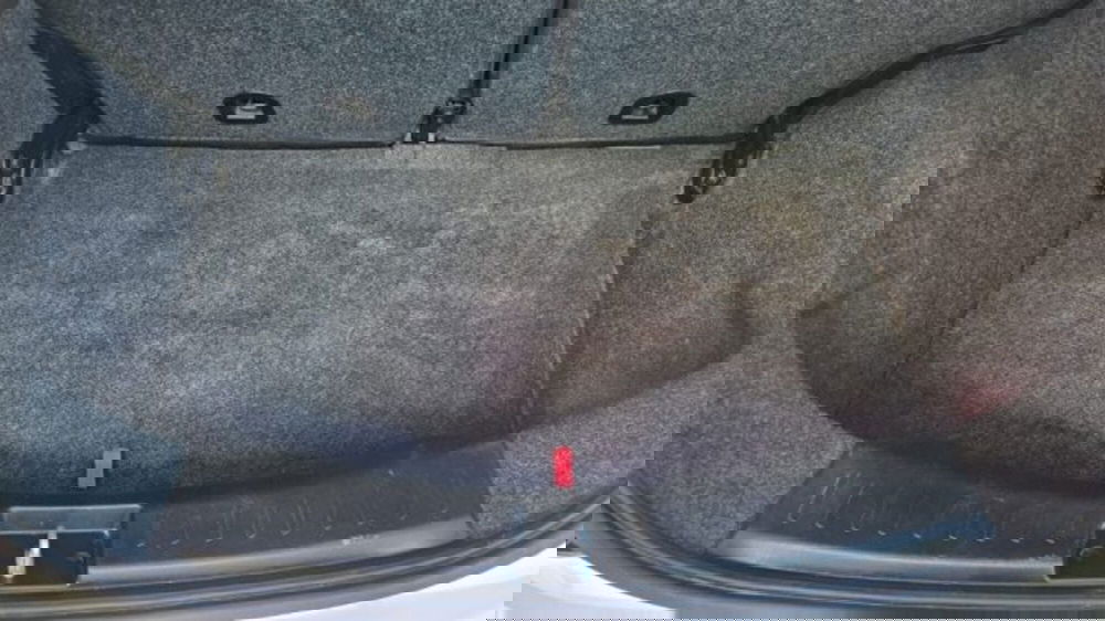 Lancia Ypsilon usata a Lucca (16)