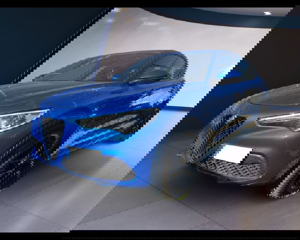 Alfa Romeo Stelvio usata a Torino (6)