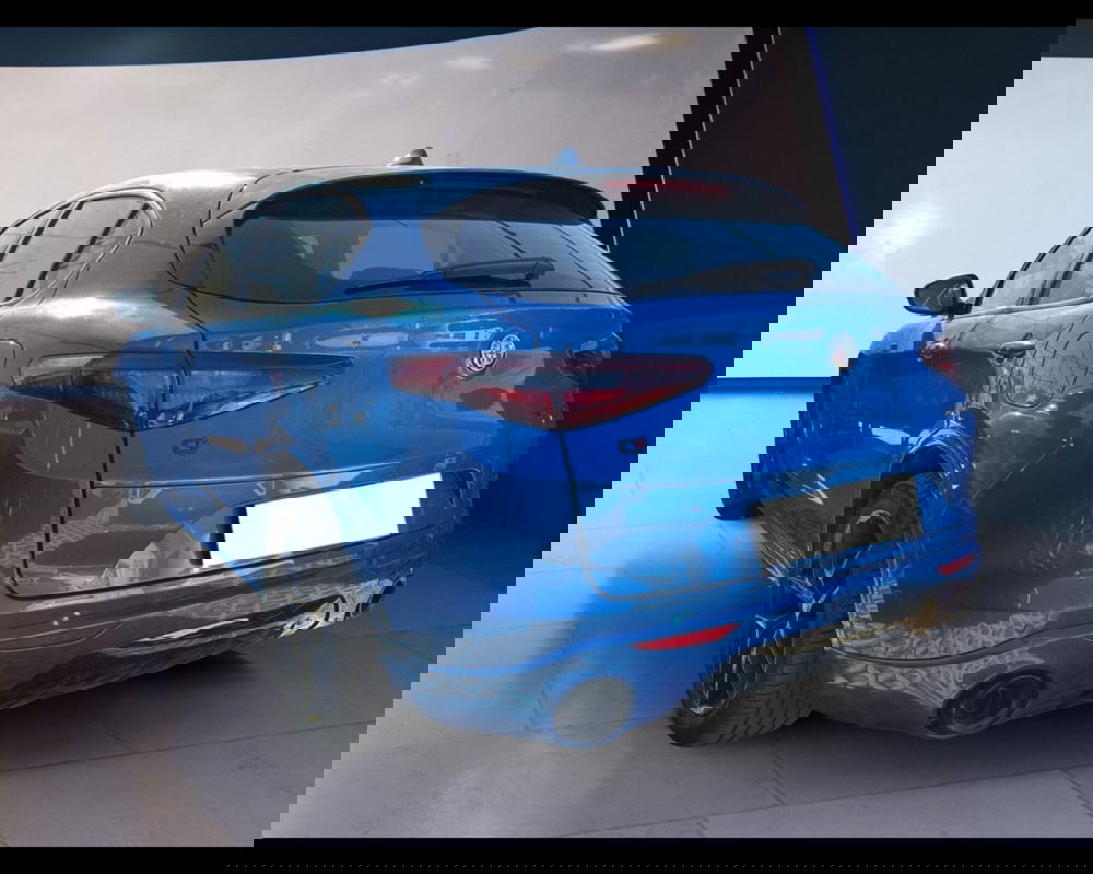 Alfa Romeo Stelvio usata a Torino (7)