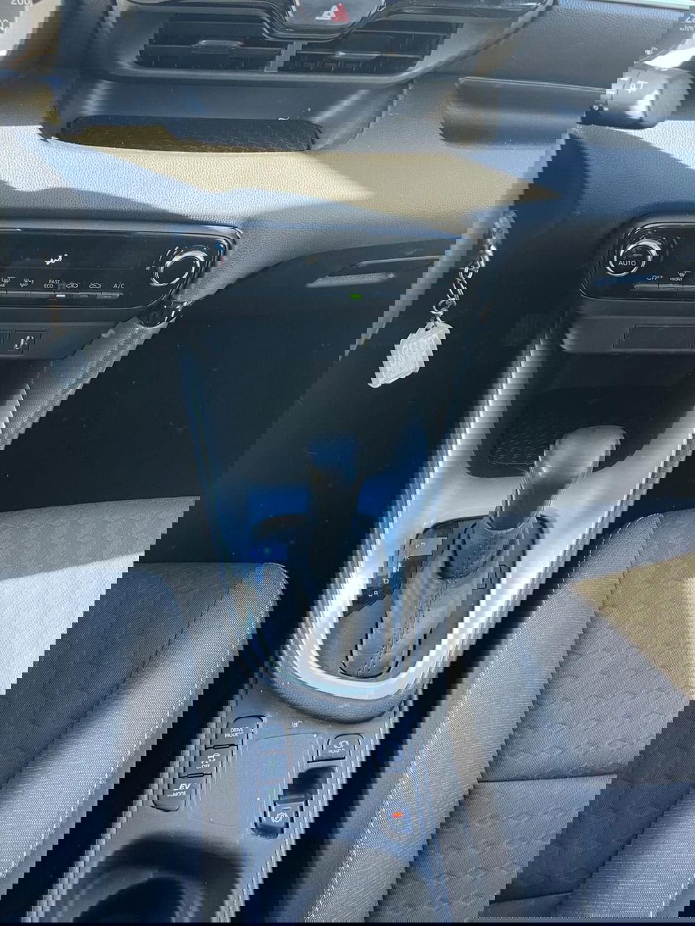 Toyota Yaris usata a Milano (17)