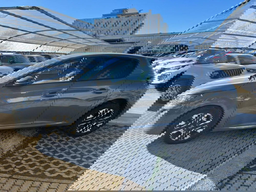 Peugeot 208 usata a Milano (4)