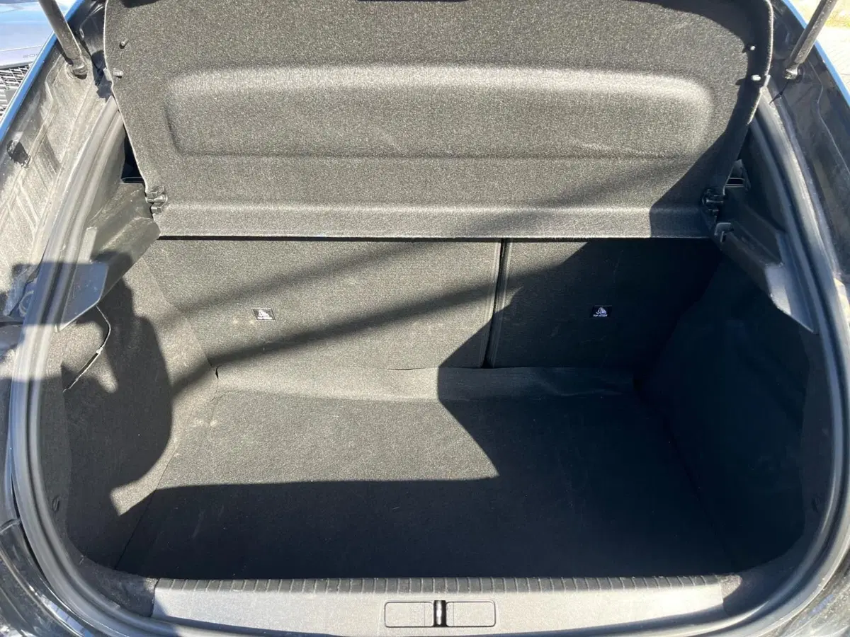 Peugeot 208 usata a Milano (10)