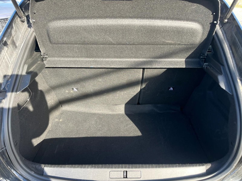 Peugeot 208 usata a Milano (10)