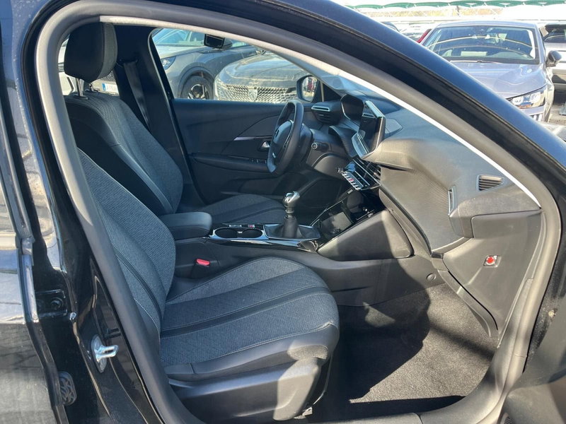 Peugeot 208 usata a Milano (12)